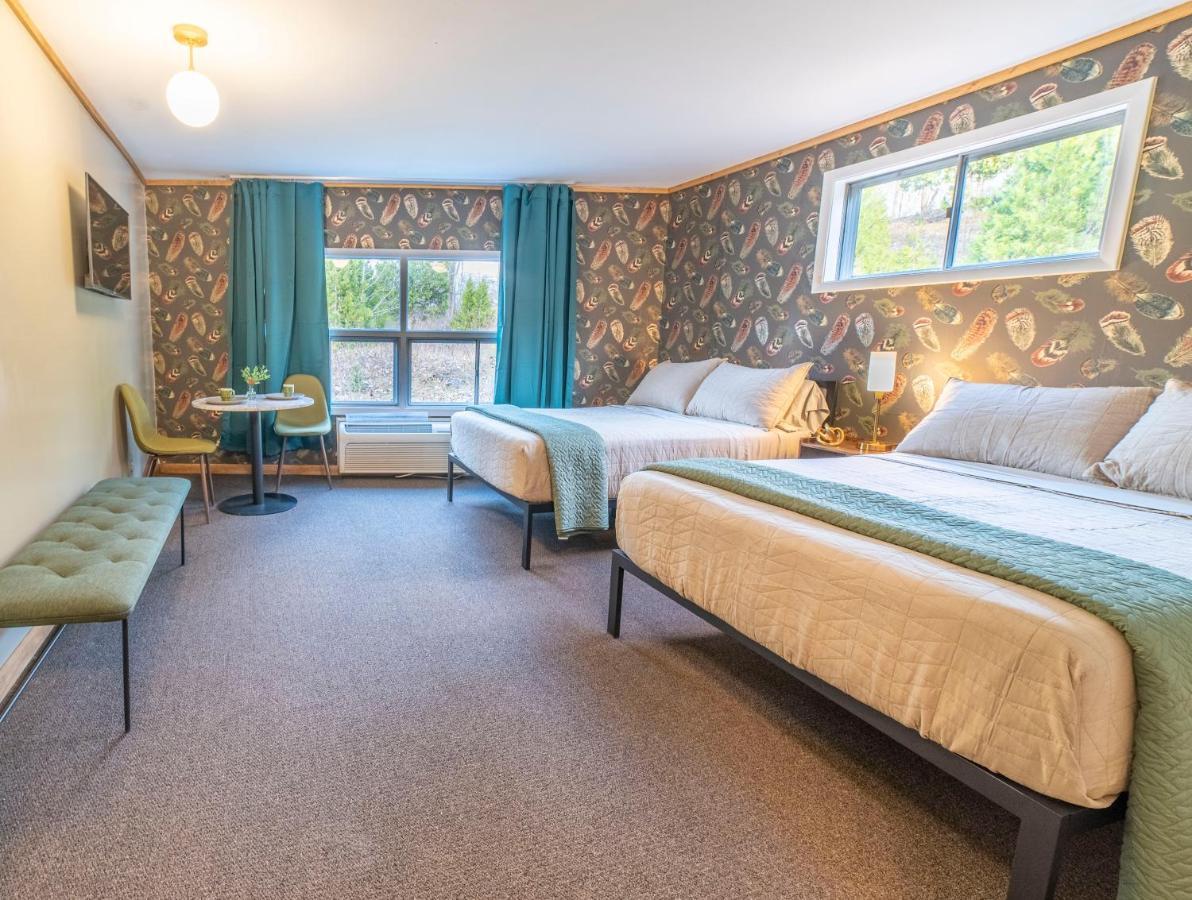 The Springs Motel New Ashford Exteriör bild