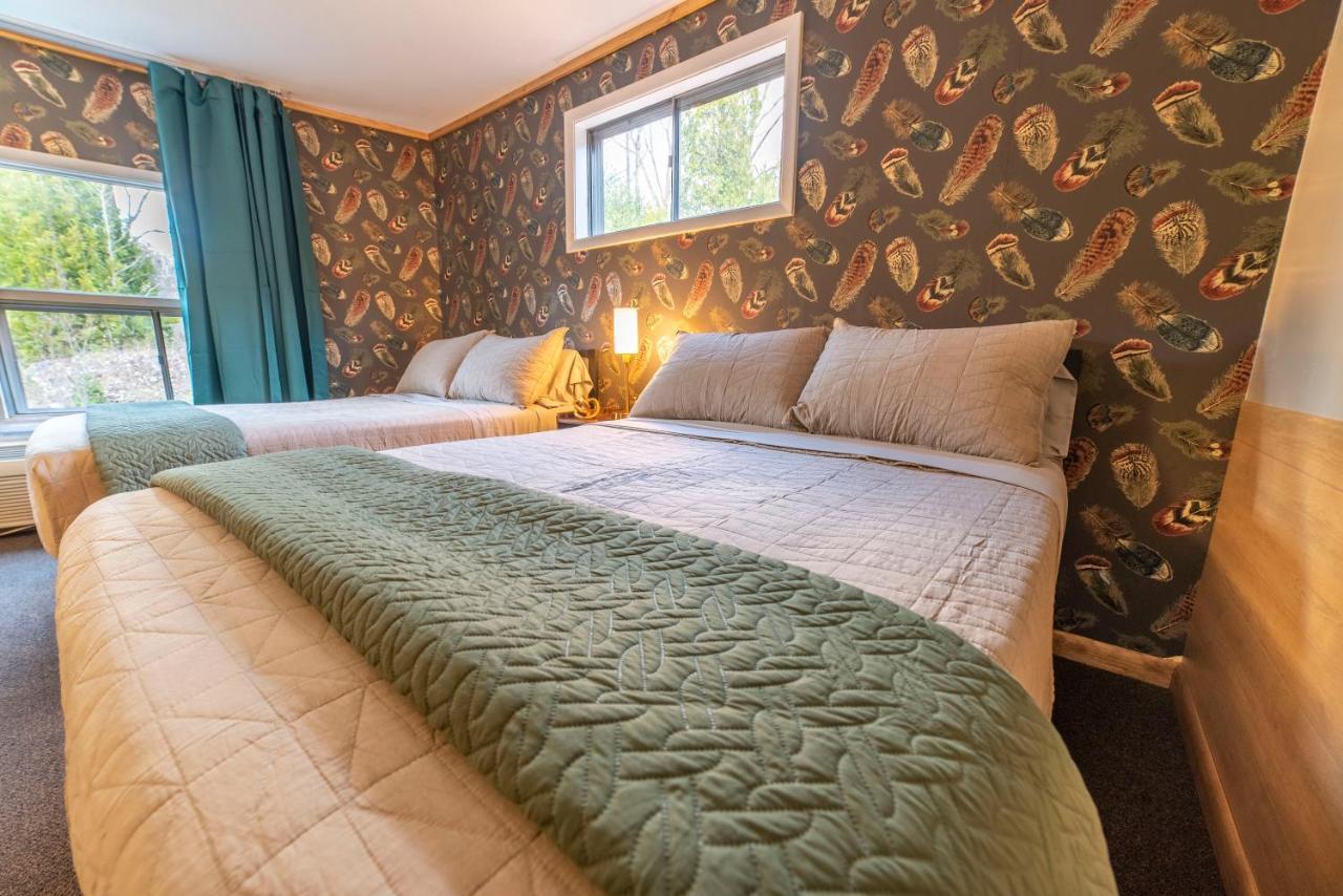 The Springs Motel New Ashford Exteriör bild