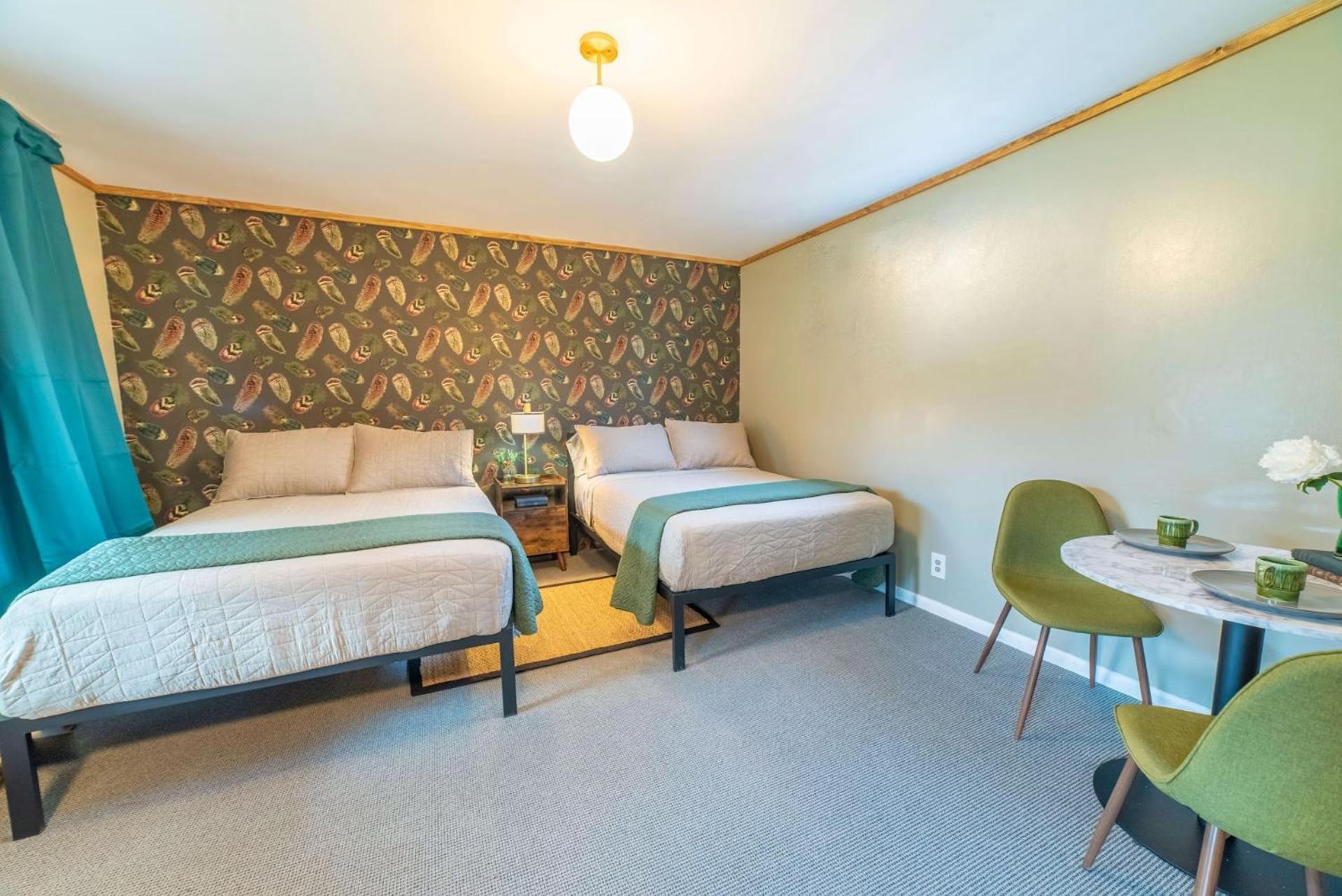 The Springs Motel New Ashford Exteriör bild